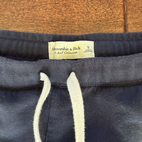 Abercrombie & Fitch - Women's Sweatpants - Navy Blue with Logo - Size S - Picture 3 of 4